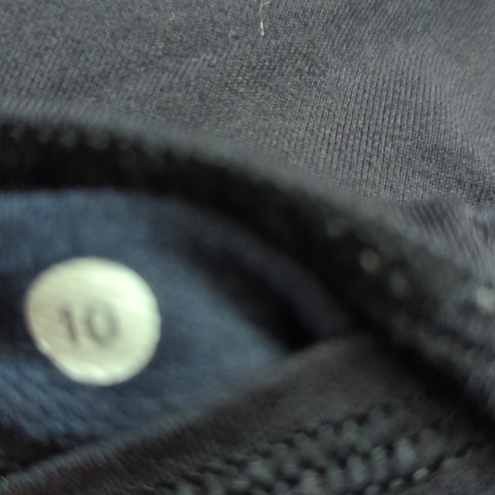 Lululemon Astro Pants - Picture 11 of 11